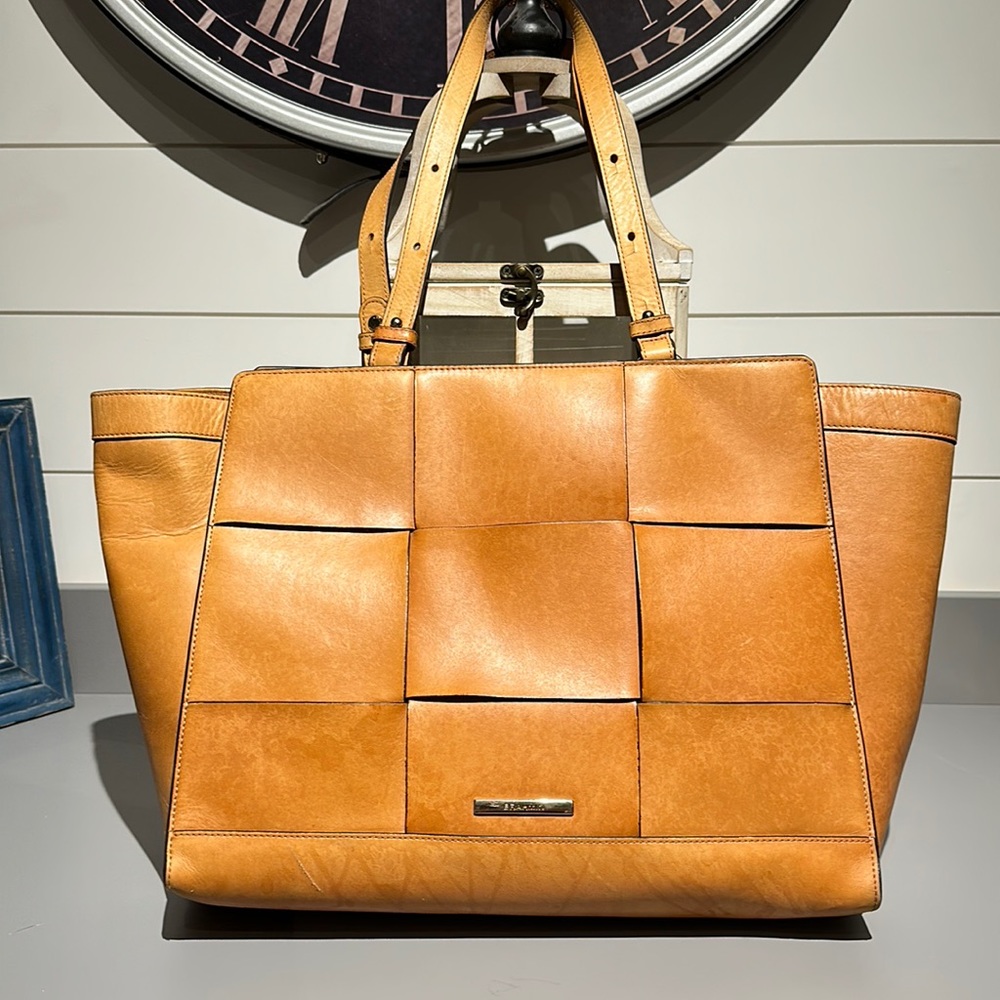 Brahmin Leather handbag authentic like new - THE PETRA II TAN BELO
